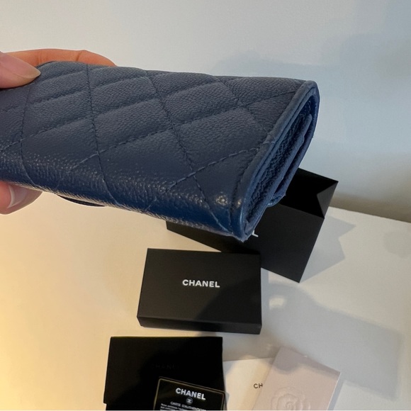 [Sold] Authentic Chanel Carver Wallet in Sapphire Blue (limited edition) - Picture 16 of 17